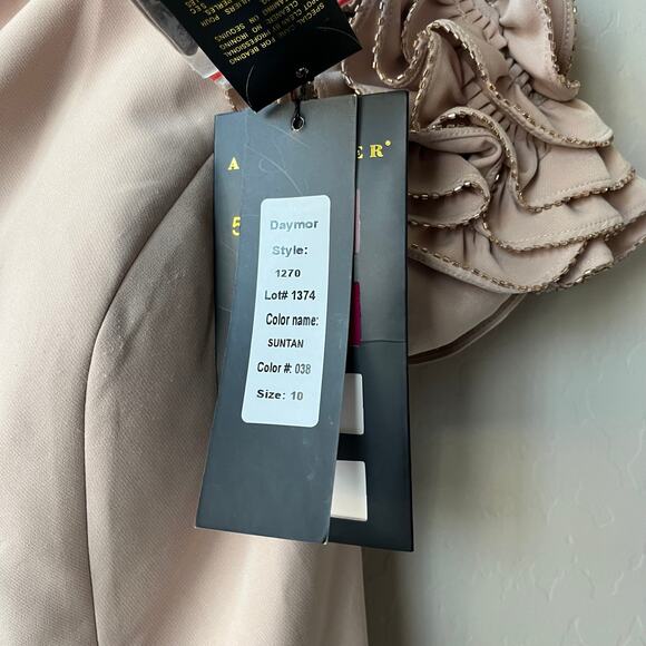 NEW Alexander Daymor Gown Tan Embellished Bateau Trumpet Maxi Dress Size‎ 10 - Picture 5 of 9